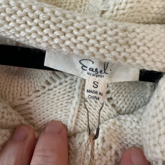 Easel Women’s Chunky Knit Colorblock Cowl Neck Sweater NWT (Size S) - Picture 3 of 7